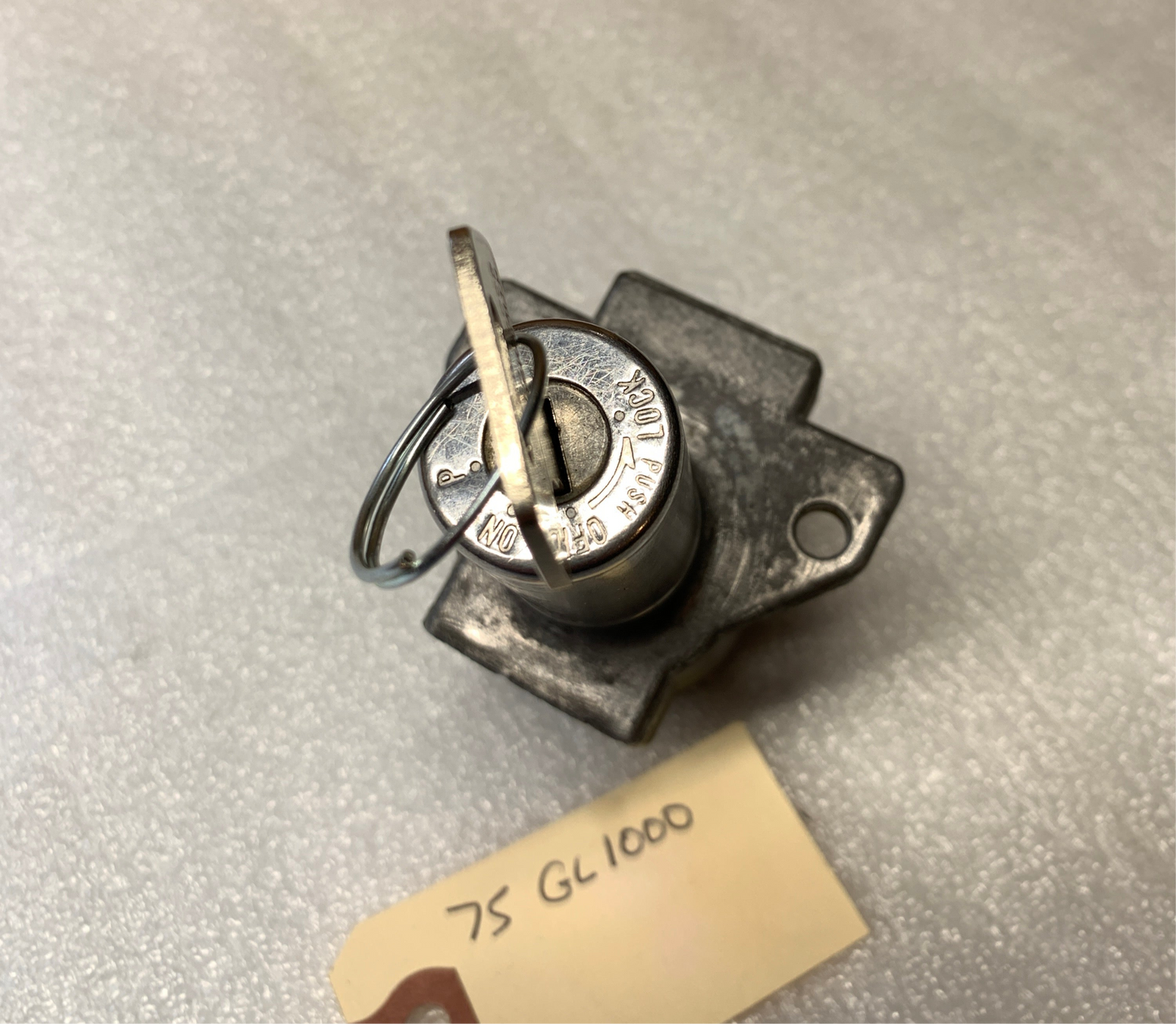 1976 Honda GL1000 Goldwing IGNITION LOCK SET W KEY 75 76 77