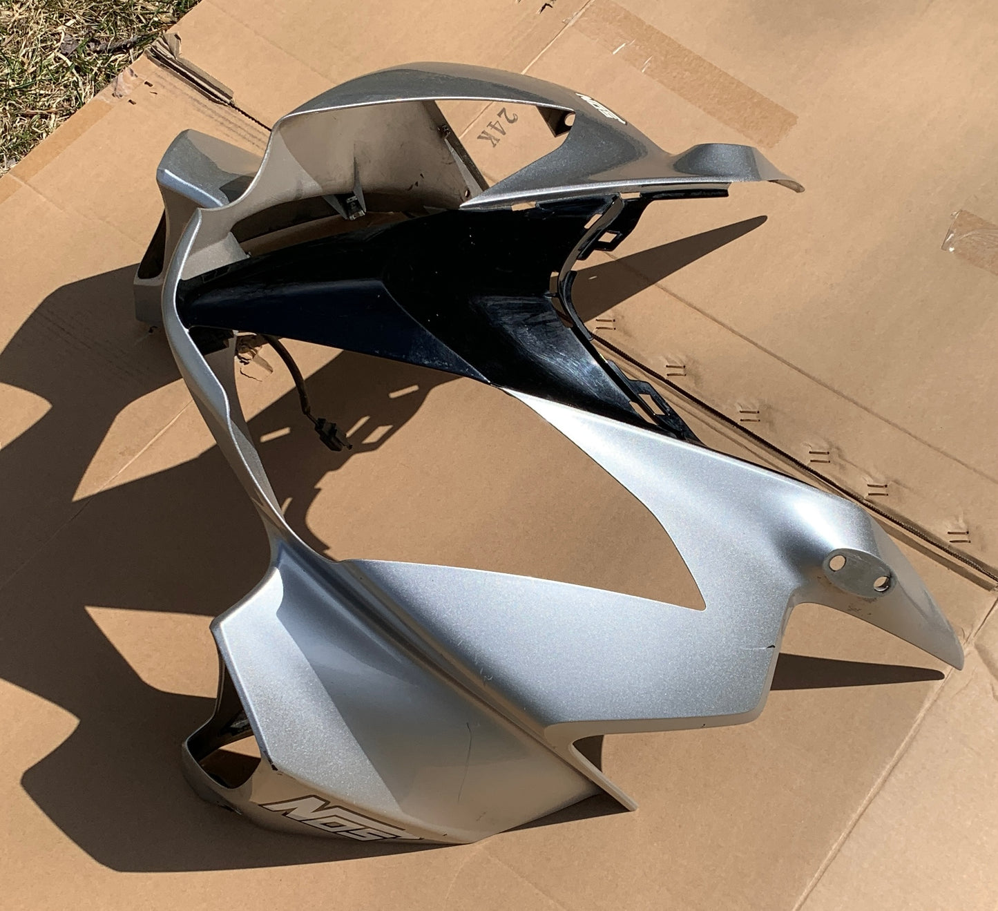 2003 Honda VFR800 Interceptor Upper Cowl Fairing 02 03 04 05 -6 07 08 VFR 800 Silver Metallic