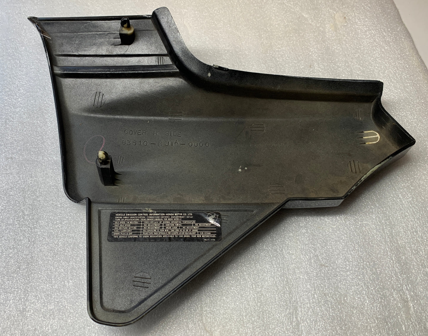 1985 Honda CB700 Nighthawk Side Cover Plate Right R