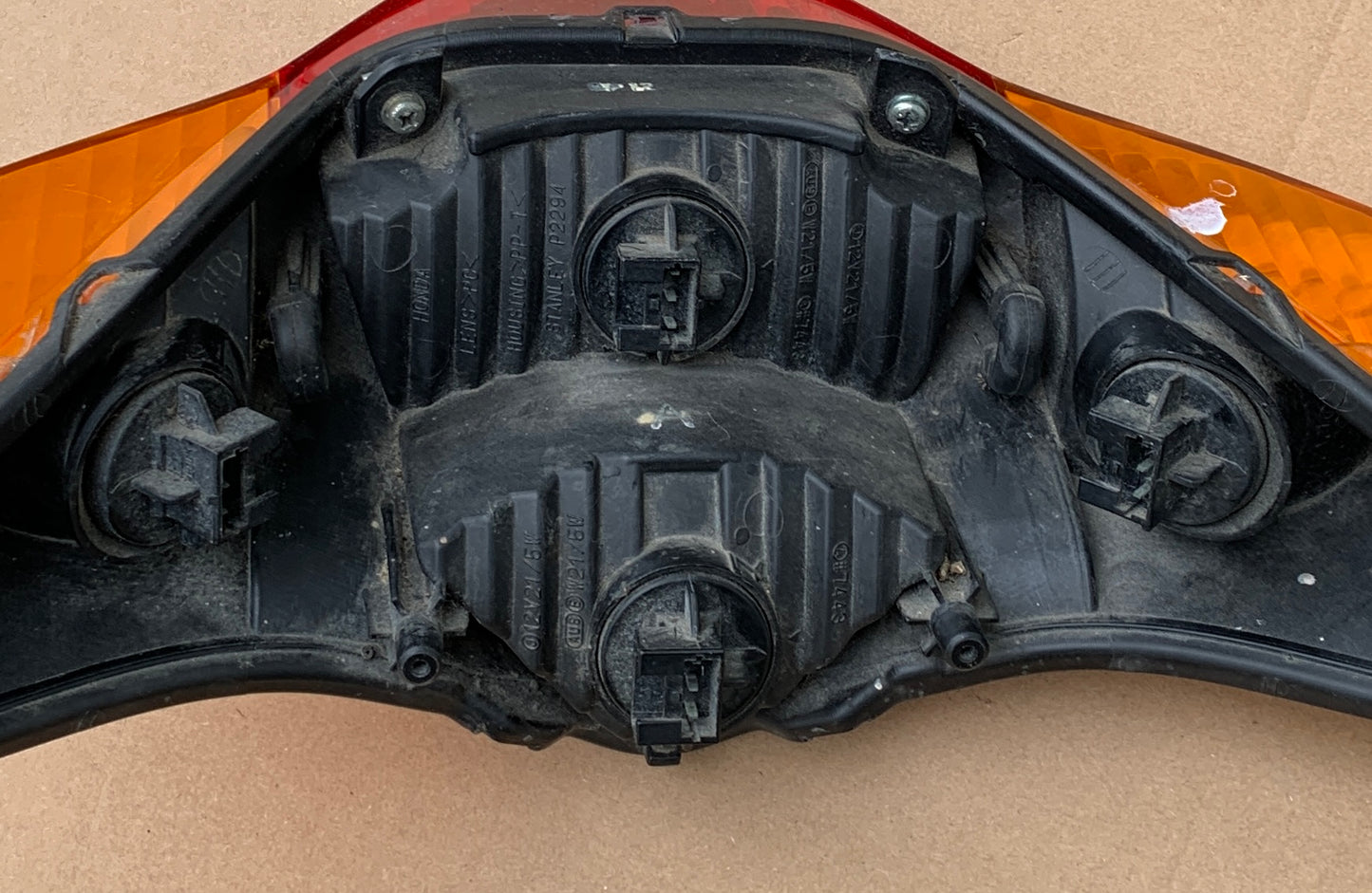 2004 Honda VFR800 Interceptor Tail Light Combination Unit Rear R 02 03 04 05