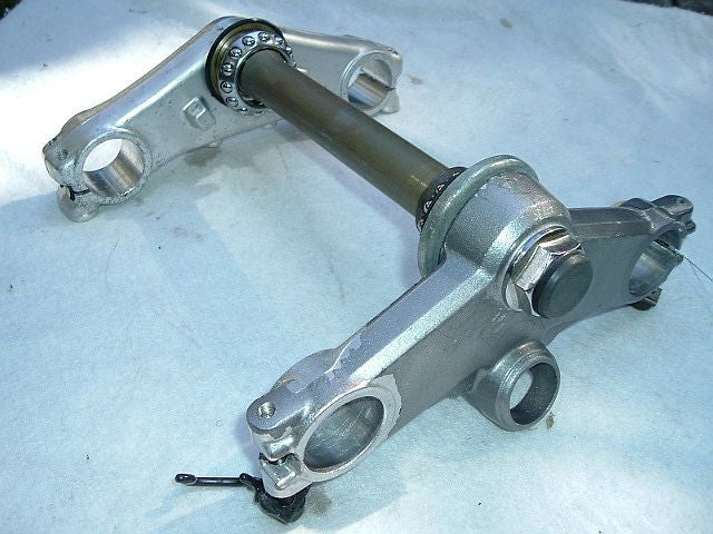 1987 Honda VFR700 Interceptor TRIPLE TREE CLAMP STEERING STEM