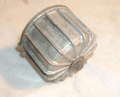 1978 Honda GL1000 Goldwing OIL FILTER COVER AND BOLT