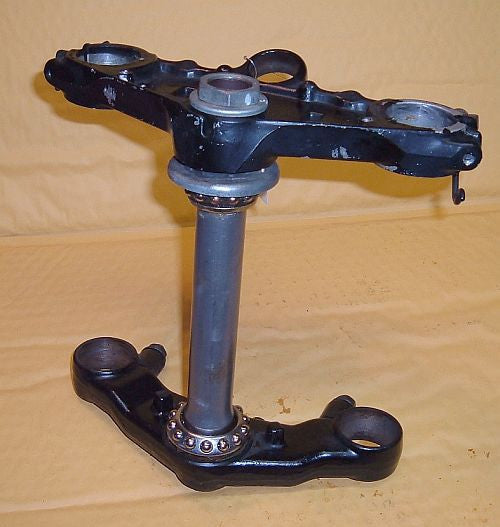 1984 Honda VF500 Interceptor Triple Tree Upper Fork Clamp