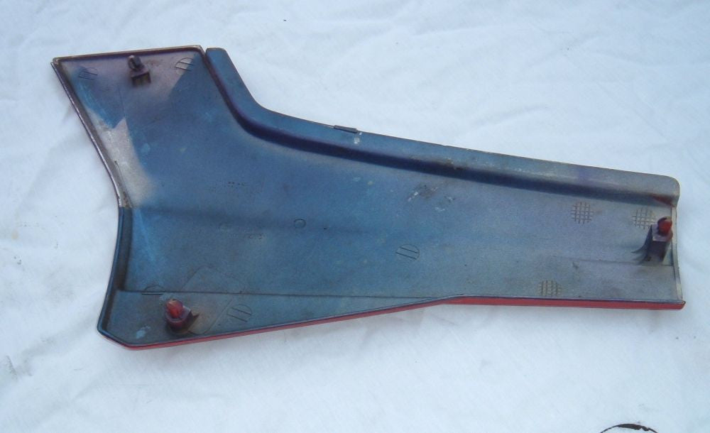 1986 Honda VF500 Interceptor SIDE COVER SIDE PLATE PANEL RIGHT SIDE