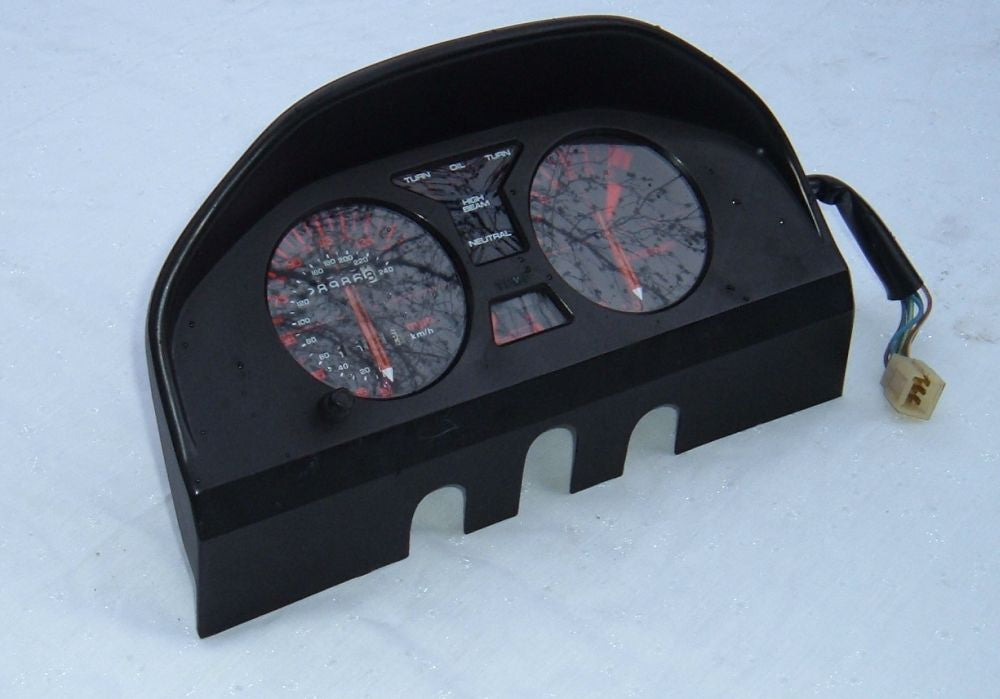 1985 Honda VF500 Interceptor GAUGE CLUSTER SPEEDOMETER TACHOMETER 85
