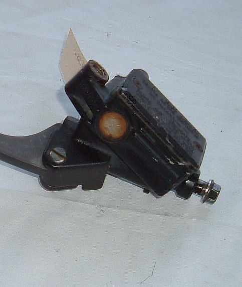 1983 Honda CB550 Nighthawk FRONT BRAKE MASTER CYLINDER