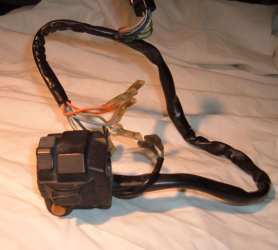 1982 Honda CB650 Nighthawk Bar control Left Side Turn Signal Hi Low Horn