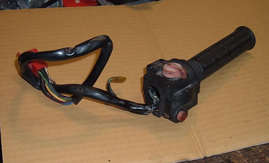1982 Honda CB650 Nighthawk Right Side Bar Control Switch Start Button Kill Switch
