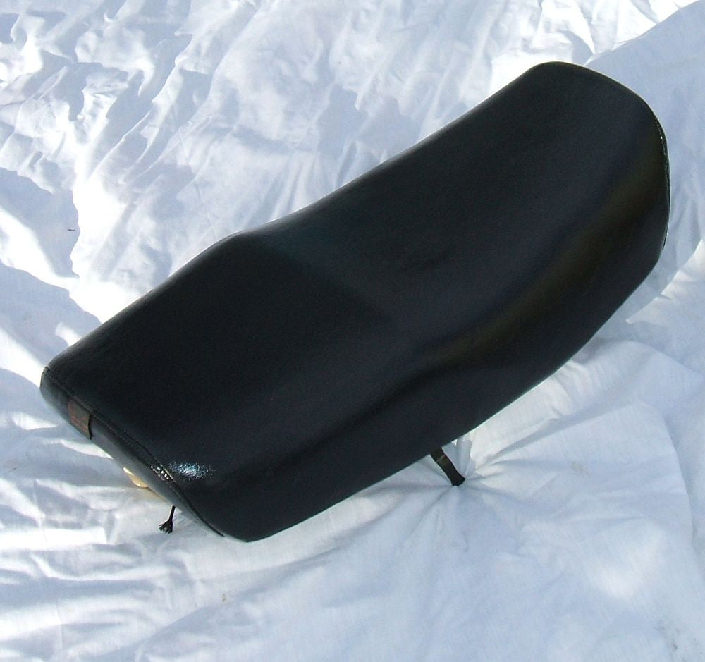 1984 CB700 Nighthawk Seat