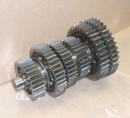 1983 Honda GL1100 GOLDWING COUNTER SHAFT COUNTERSHAFT GEAR CLUSTER