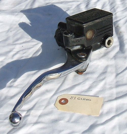 1983 Honda GL1100 GOLDWING FRONT BRAKE MASTER CYLINDER W CHROME LEVER
