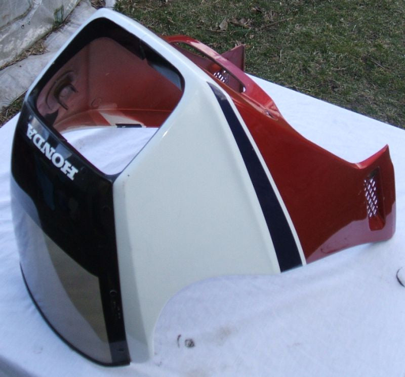 1984 Honda VF700 Interceptor Upper fairing W Wind screen