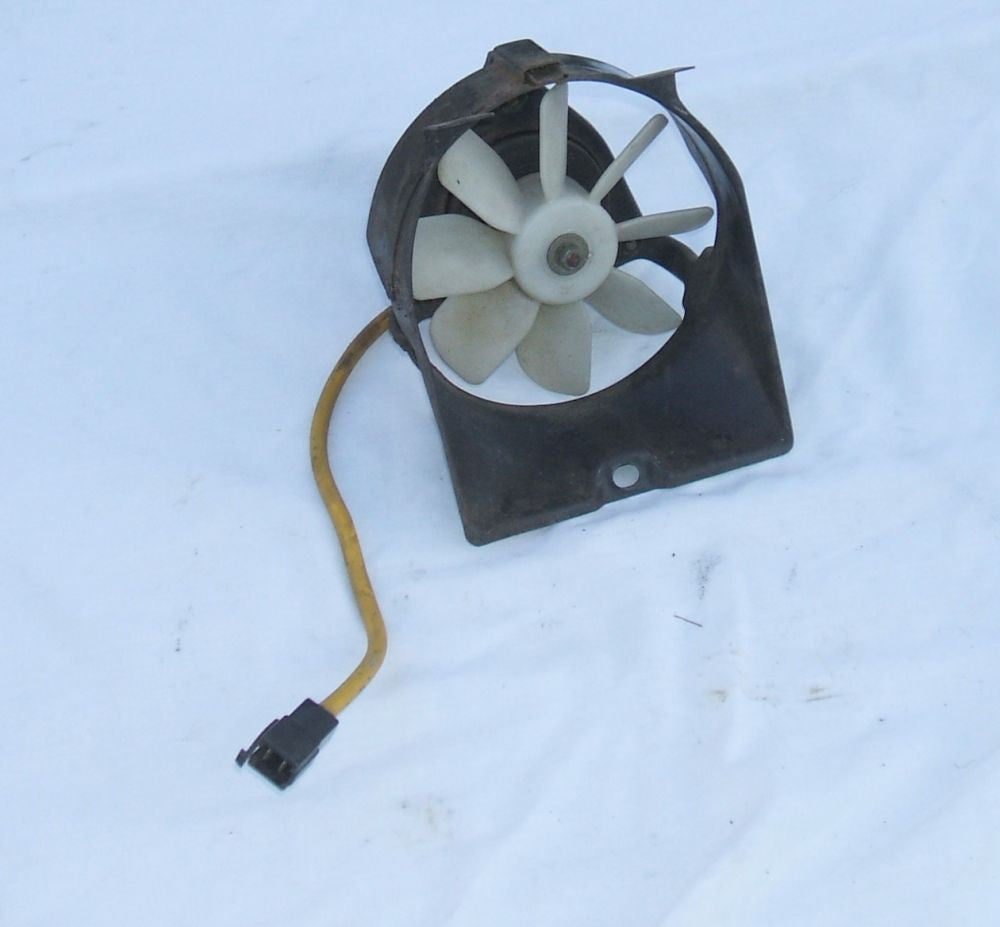 1984 Honda VF700 Interceptor Radiator Fan 84 85 83