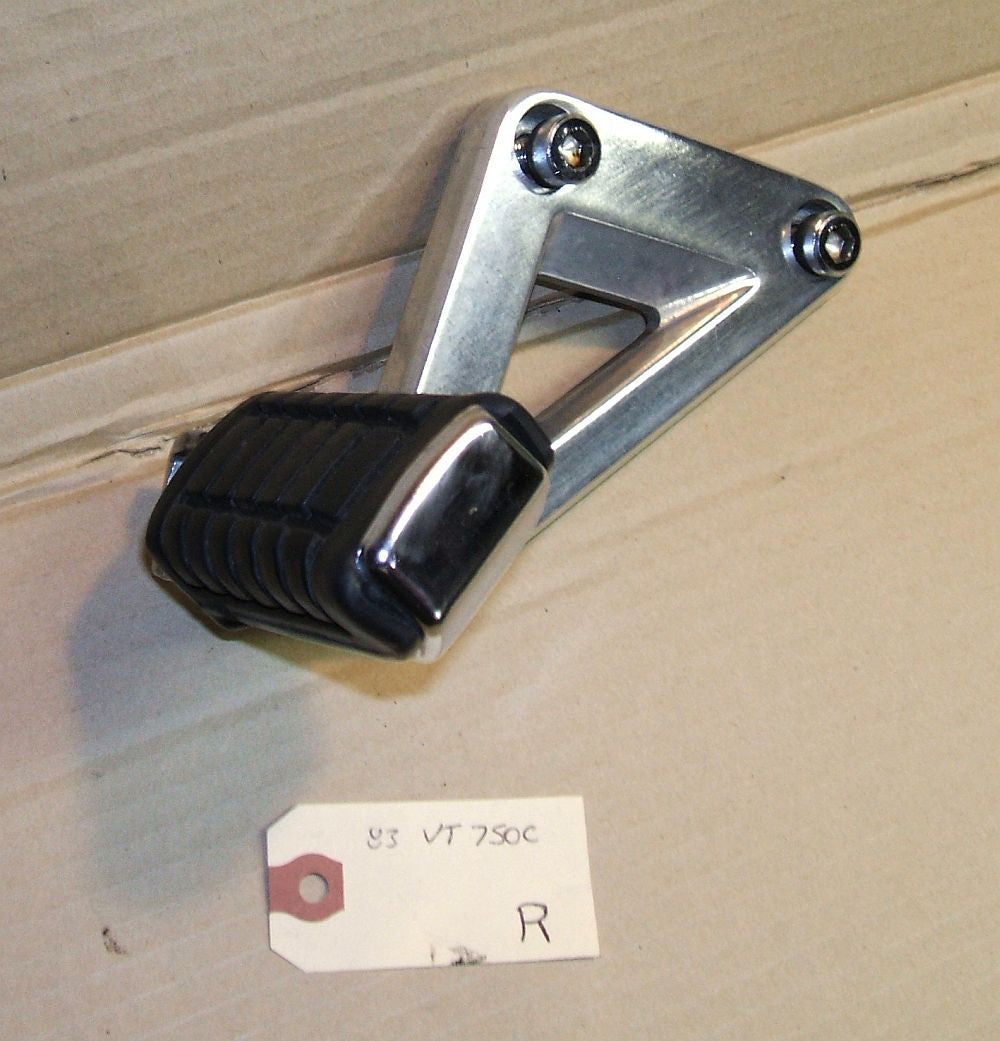 1983 Honda VT750 Shadow Buddy Peg Left L 84 85 83