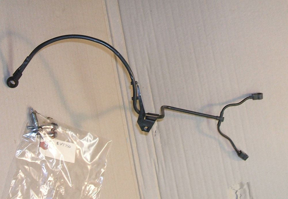 1983 Honda VT750 Shadow Upper Oil Line Passage Pipe