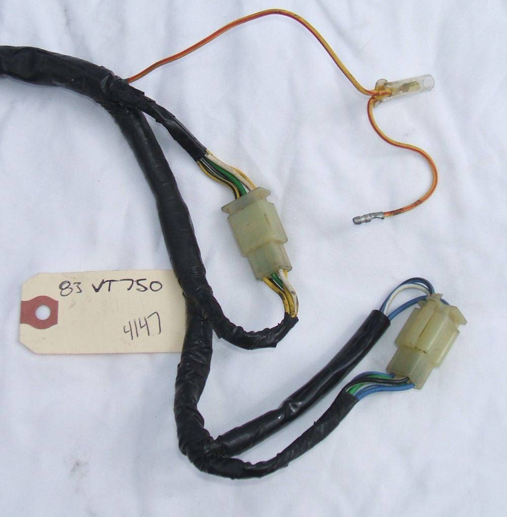 1984 VT700 Honda Shadow CDI Ignitor Ignition Control module