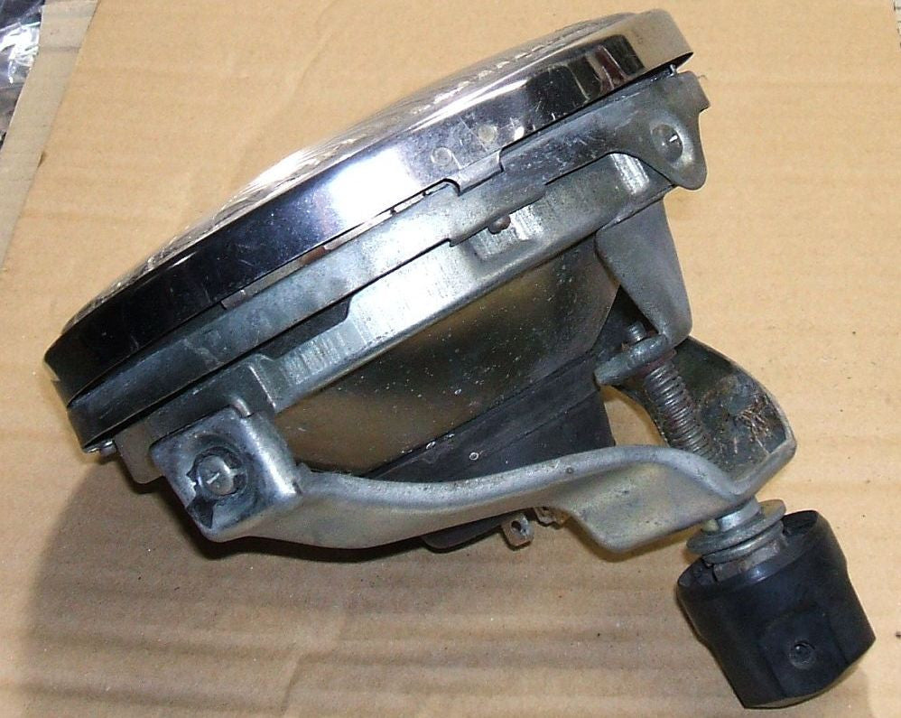 1983 Honda GL1100 GOLDWING HEADLIGHT W MOUNT 81 82 83 GL500 GL650