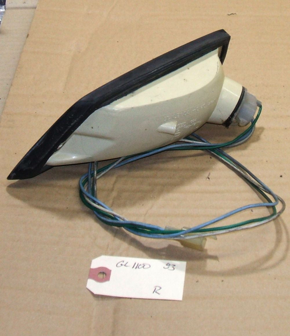 1983 Honda GL1100 GOLDWING FRONT TURN SIGNAL RIGHT SIDE