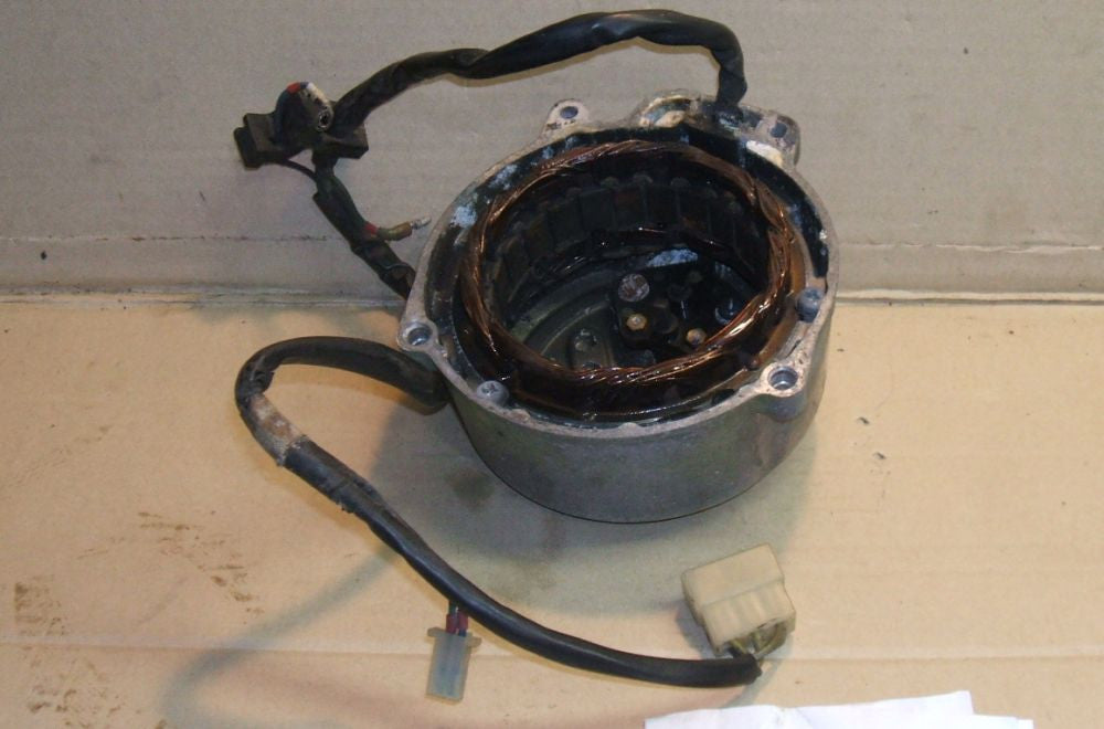 1982 Honda CB650 nighthawk Stator Generator W Side Case Cover