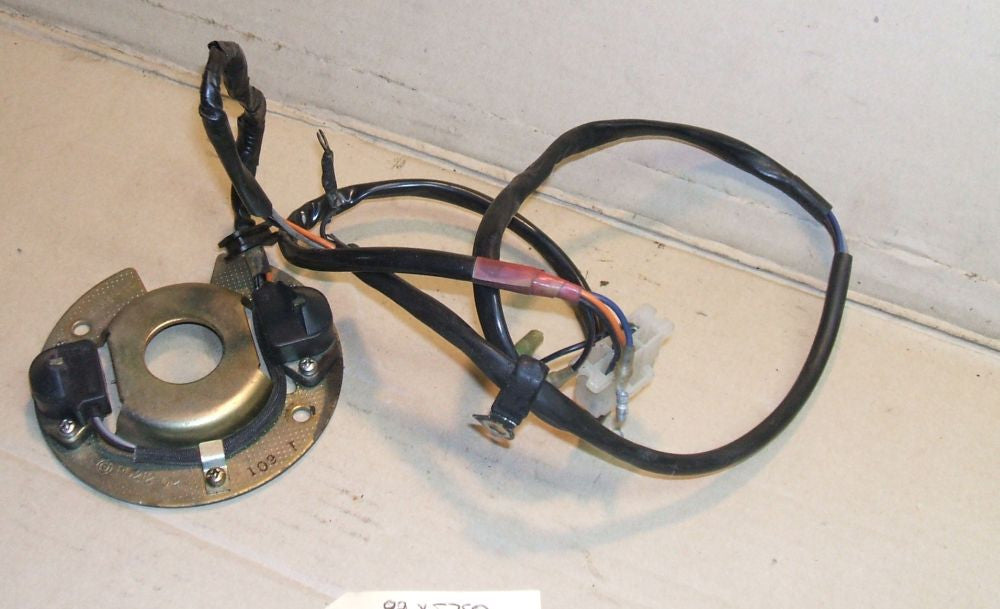 1982 Yamaha XJ750 Maxim PULSE GEN BASE PICK UP COIL