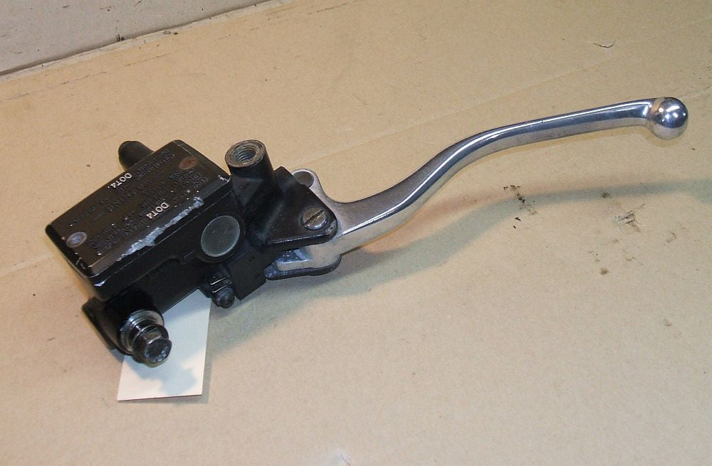 1983 Honda VF750 Interceptor CLUTCH MASTER CYLINDER W LEVER