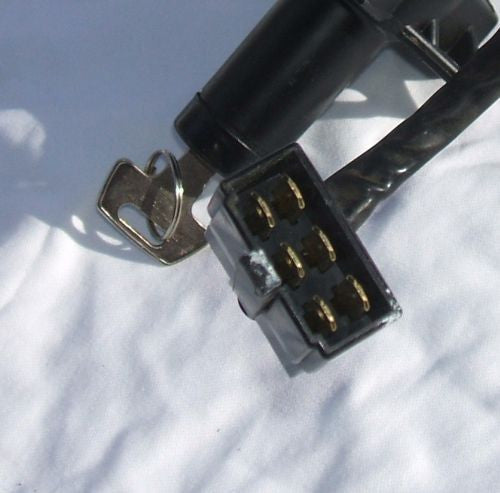 1983 Honda VF750 Interceptor IGNITION SWITCH W CONTACT BASE AND KEY