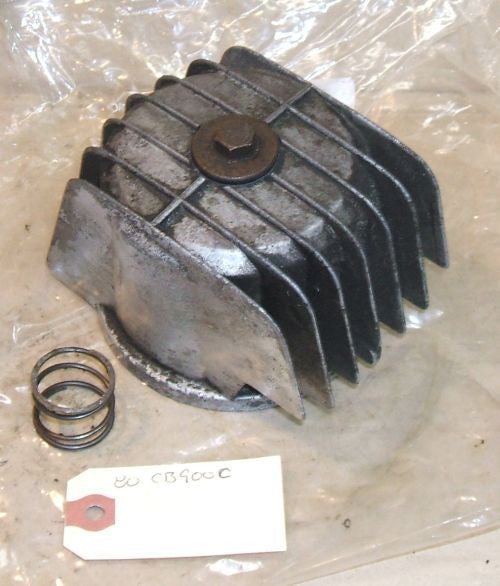 1981 Honda CB900 Custom OIL FILTER COVER CASE W BOLT 81 80 82