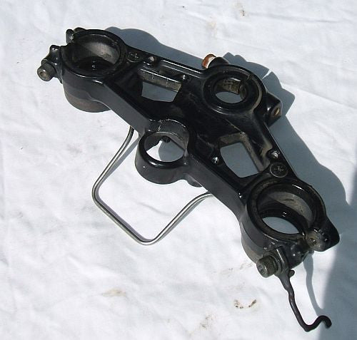 1983 Honda VF750 Interceptor TRIPLE TREE CLAMP UPPER BRIDGE FORK TOP w Fork pressure EQ 83 84 85