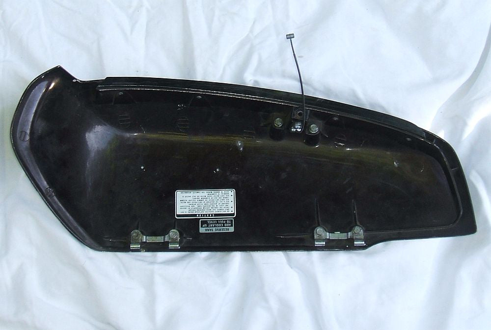 1976 Honda GL1000 Goldwing TANK FACADE SHELTER RIGHT SIDE