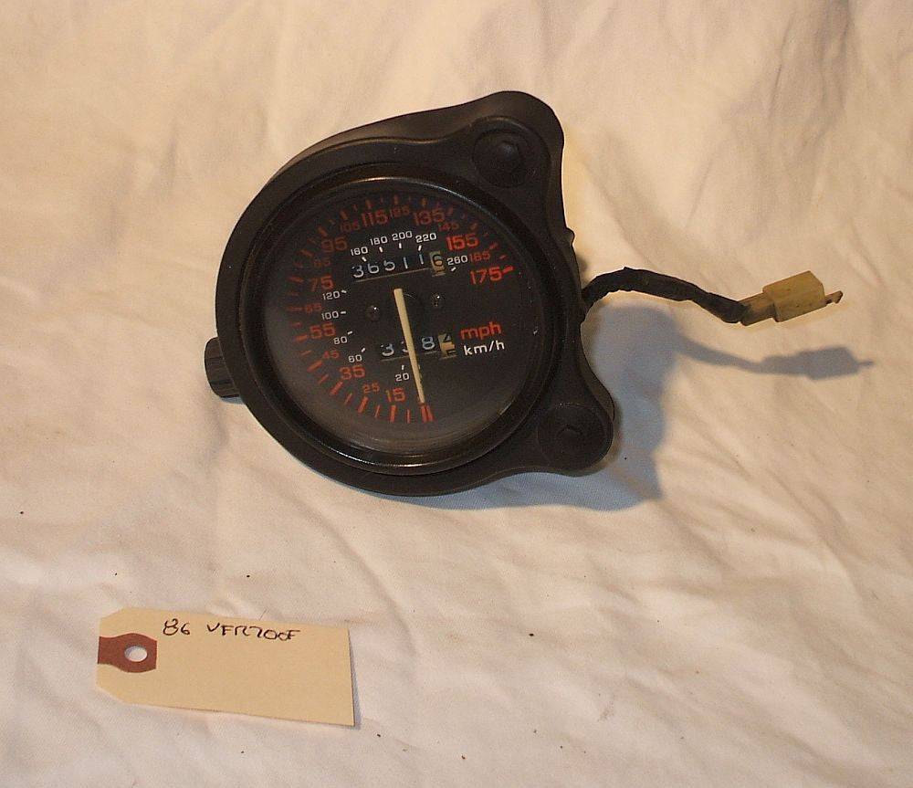 1986 Honda VFR700 Interceptor SPEEDOMETER GAUGE 86 VFR700