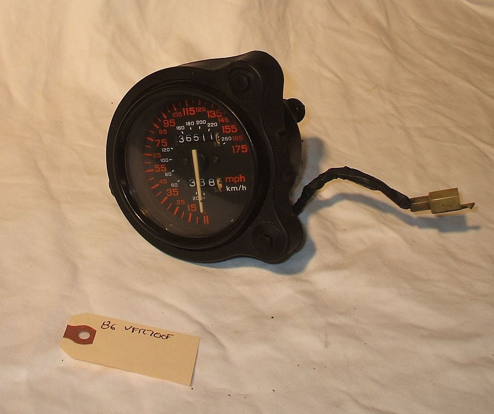 1986 Honda VFR700 Interceptor SPEEDOMETER GAUGE 86 VFR700