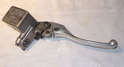 1986 Honda VFR700 Interceptor FRONT BRAKE MASTER CYLINDER 86 VFR