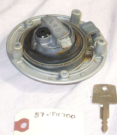1987 Honda VFR700 Interceptor Gas Cap Fuel Filler Cap W Key