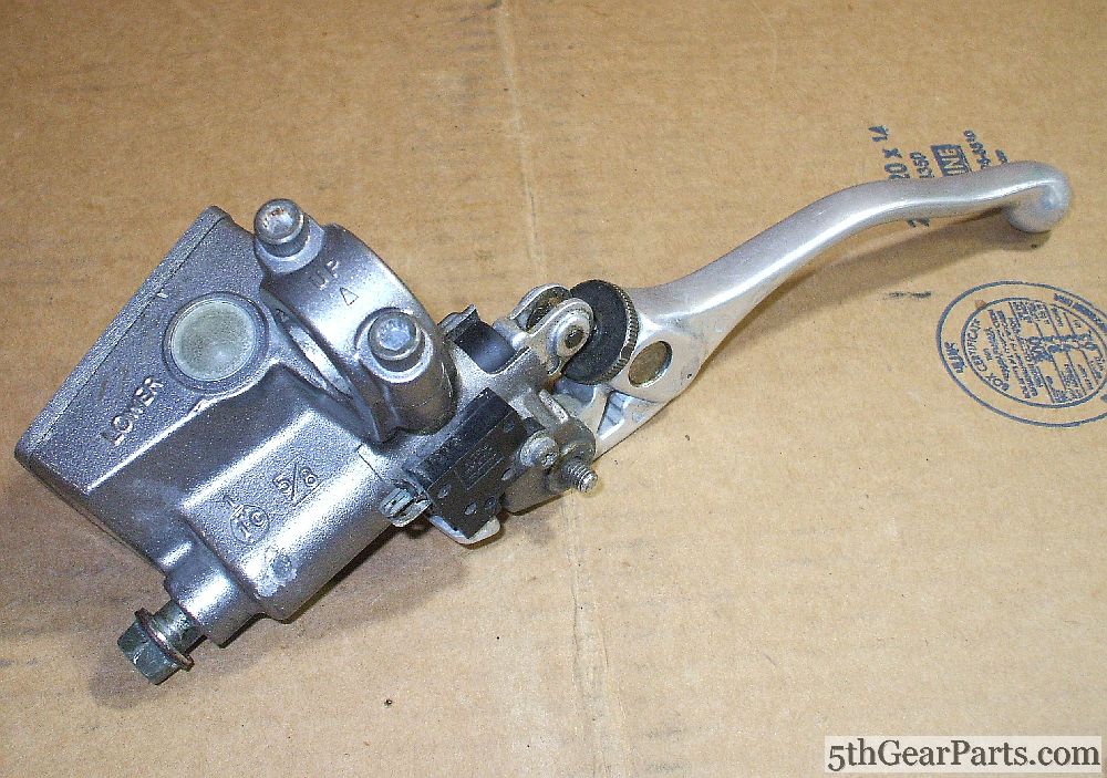 1986 Honda VFR700 Interceptor FRONT BRAKE MASTER CYLINDER 86 VFR