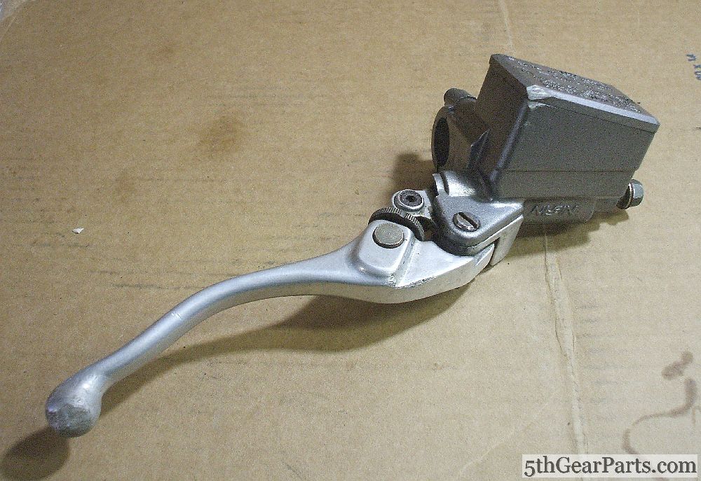 1986 Honda VFR700 Interceptor FRONT BRAKE MASTER CYLINDER 86 VFR