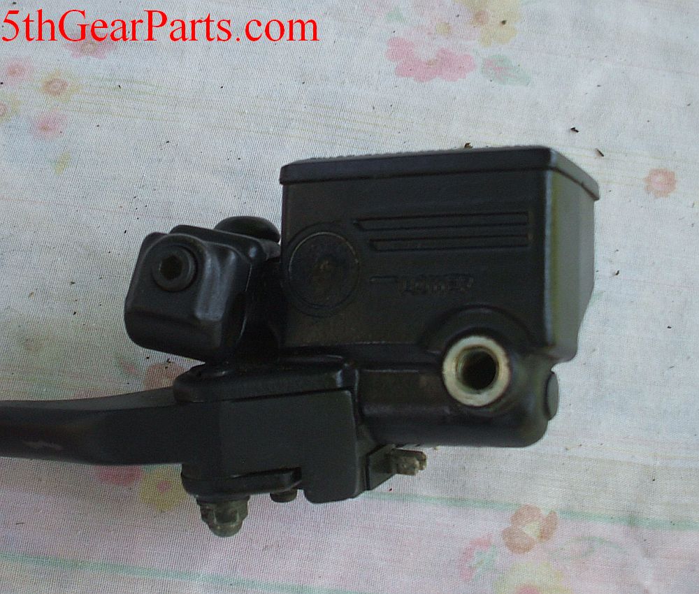 1986 Honda VF500 Interceptor FRONT BRAKE MASTER CYLINDER 84 85 86 Sabre
