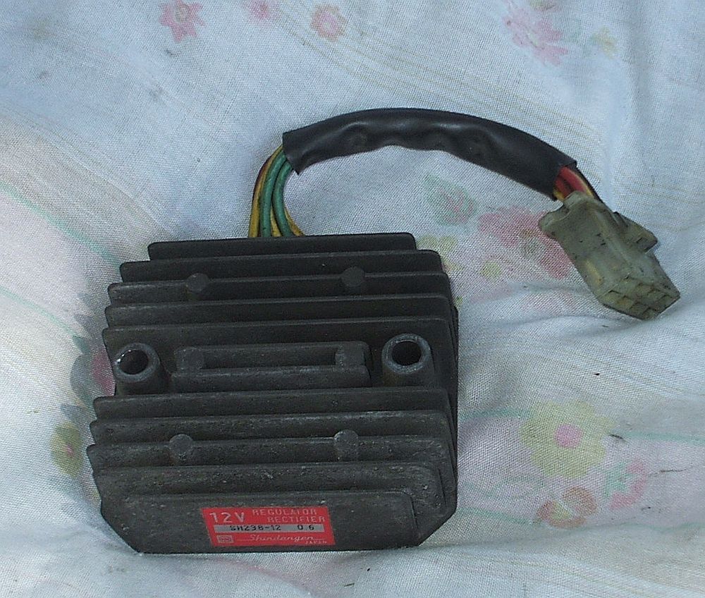1981 Honda Goldwing GL1100 REGULATOR RECTIFIER 80 81 82 83 84