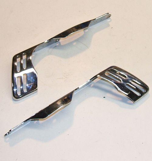 1978 Honda GL1000 Goldwing CHROME CARBURETOR GUARD PLATE STAY