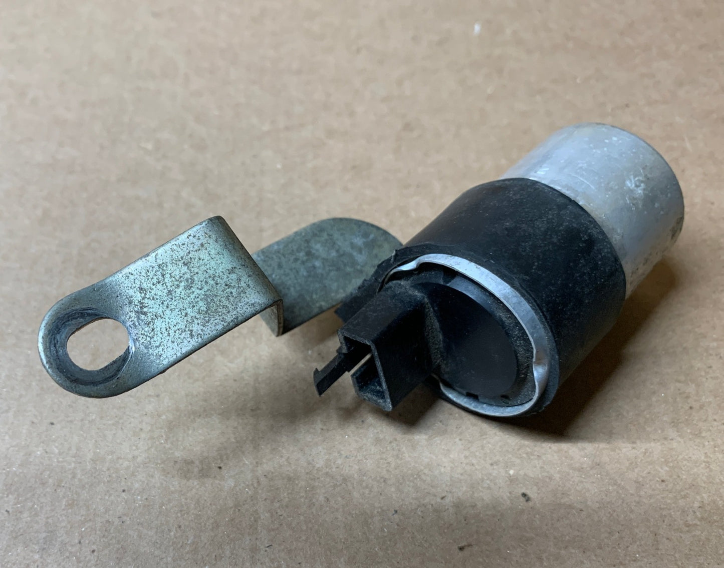 1983 Honda VF750 Magna FLASHER TURN SIGNAL RELAY 81 82 83 84 85 86 87 88 89 91 92 93 94 95 96