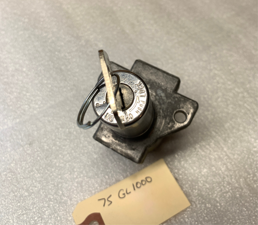1976 Honda GL1000 Goldwing IGNITION LOCK SET W KEY 75 76 77
