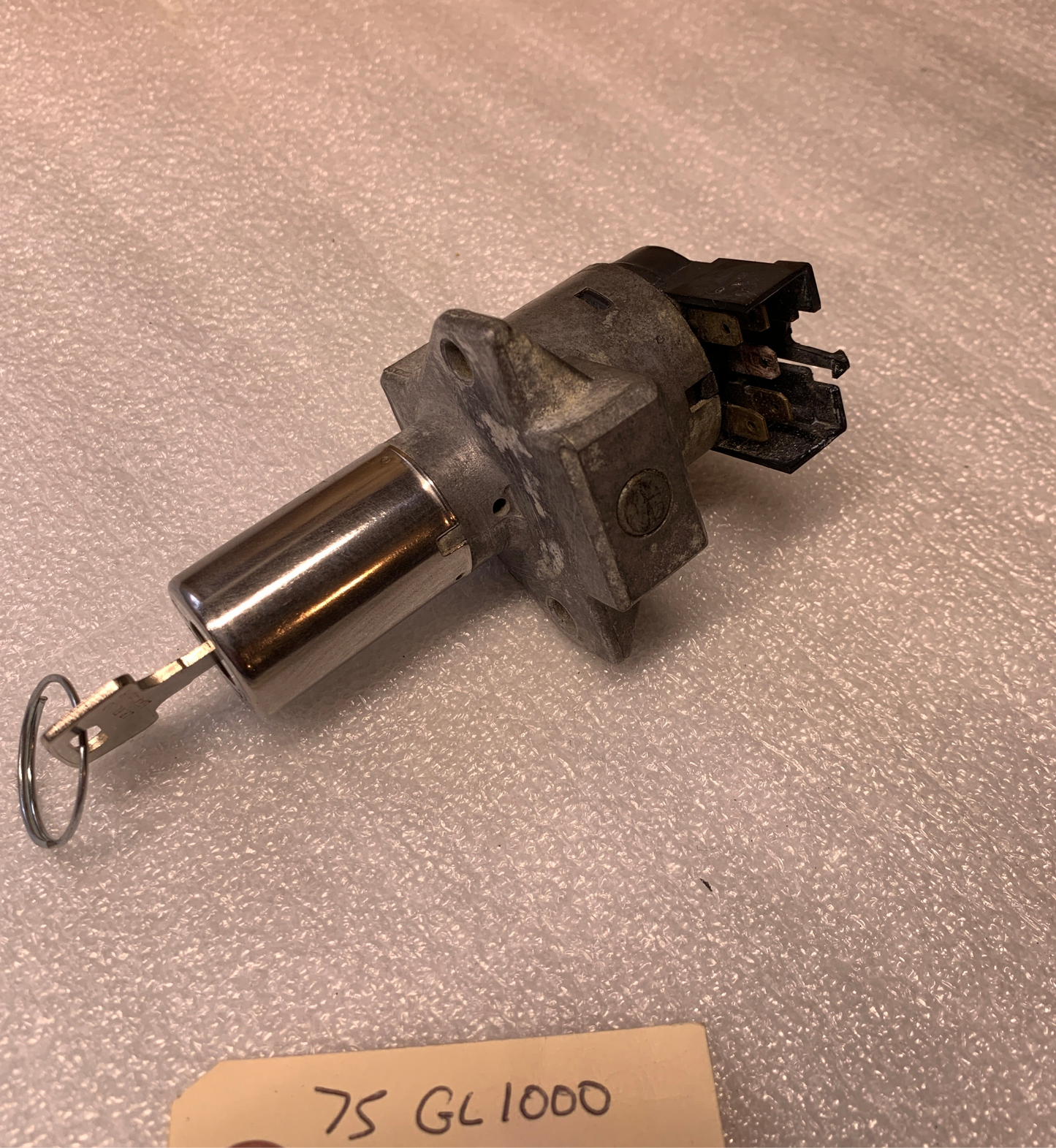 1976 Honda GL1000 Goldwing IGNITION LOCK SET W KEY 75 76 77