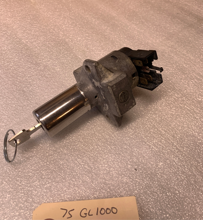 1976 Honda GL1000 Goldwing IGNITION LOCK SET W KEY 75 76 77
