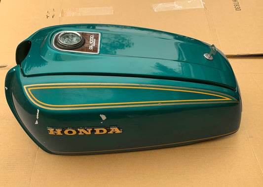 1975 Honda GL1000 Goldwing Shelter Complete w temp gage includes key Color Candy Blue Green 75 76 77
