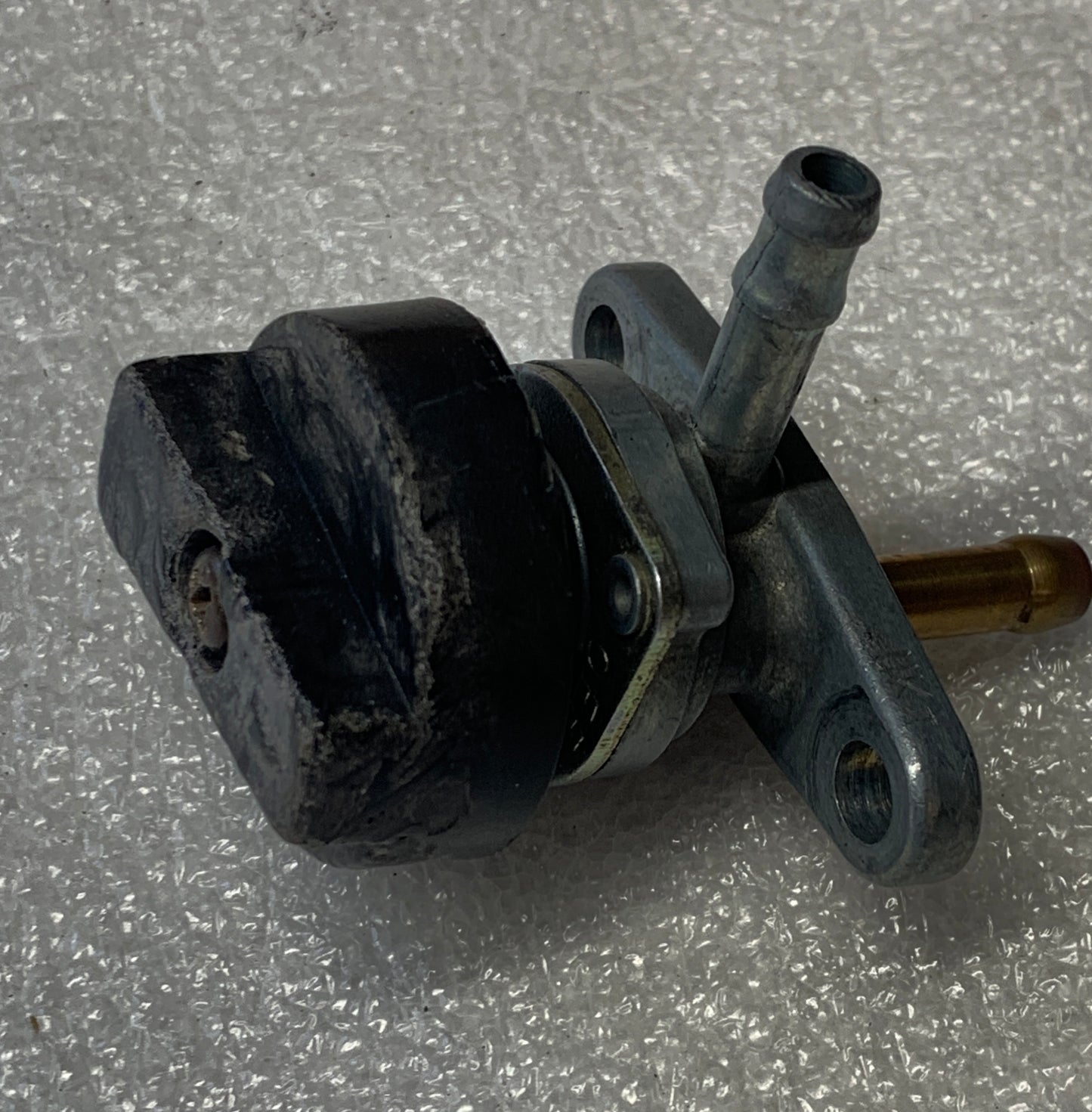 1986 Honda VT700 Shadow Fuel Shut Off Valve Petcock 84 85 86