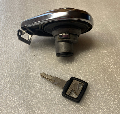 1984 Honda CB650 Nighthawk FUEL TANK FILLER CAP GAS TANK CAP W KEY 83 84 85 86 87 88  cb650sc