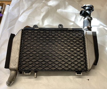 2004 Honda VFR800 Inerceptor Radiator R Right Side 02 03 04 05 06 07 08