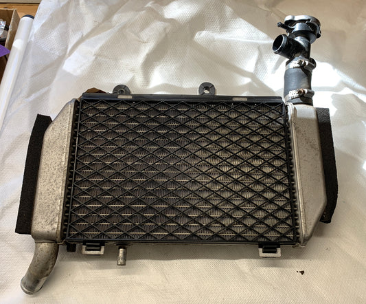 2004 Honda VFR800 Inerceptor Radiator R Right Side 02 03 04 05 06 07 08