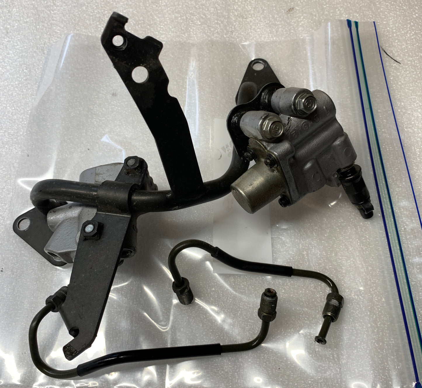 2004 Honda VFR800 Interceptor ABS Modulator Proportioning Valve Assembly 03 VFR 800 02 03 04 05 06 07 08 (Copy)