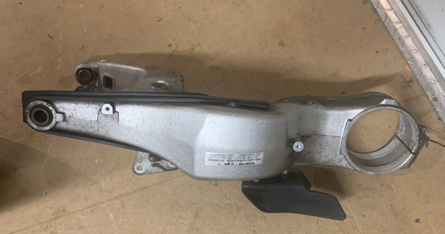 2004 Honda VFR800 Swing Arm Swingarm 03 VFR 800  02 03 04 05 06 07 08