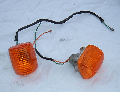 1985 Honda VF500 Interceptor REAR TURN SIGNAL LENSE W BULB PAIR 84 85 86